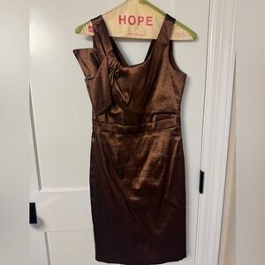 Donna Ricki size 4 bronze dress…worn once.  Perfect condition!